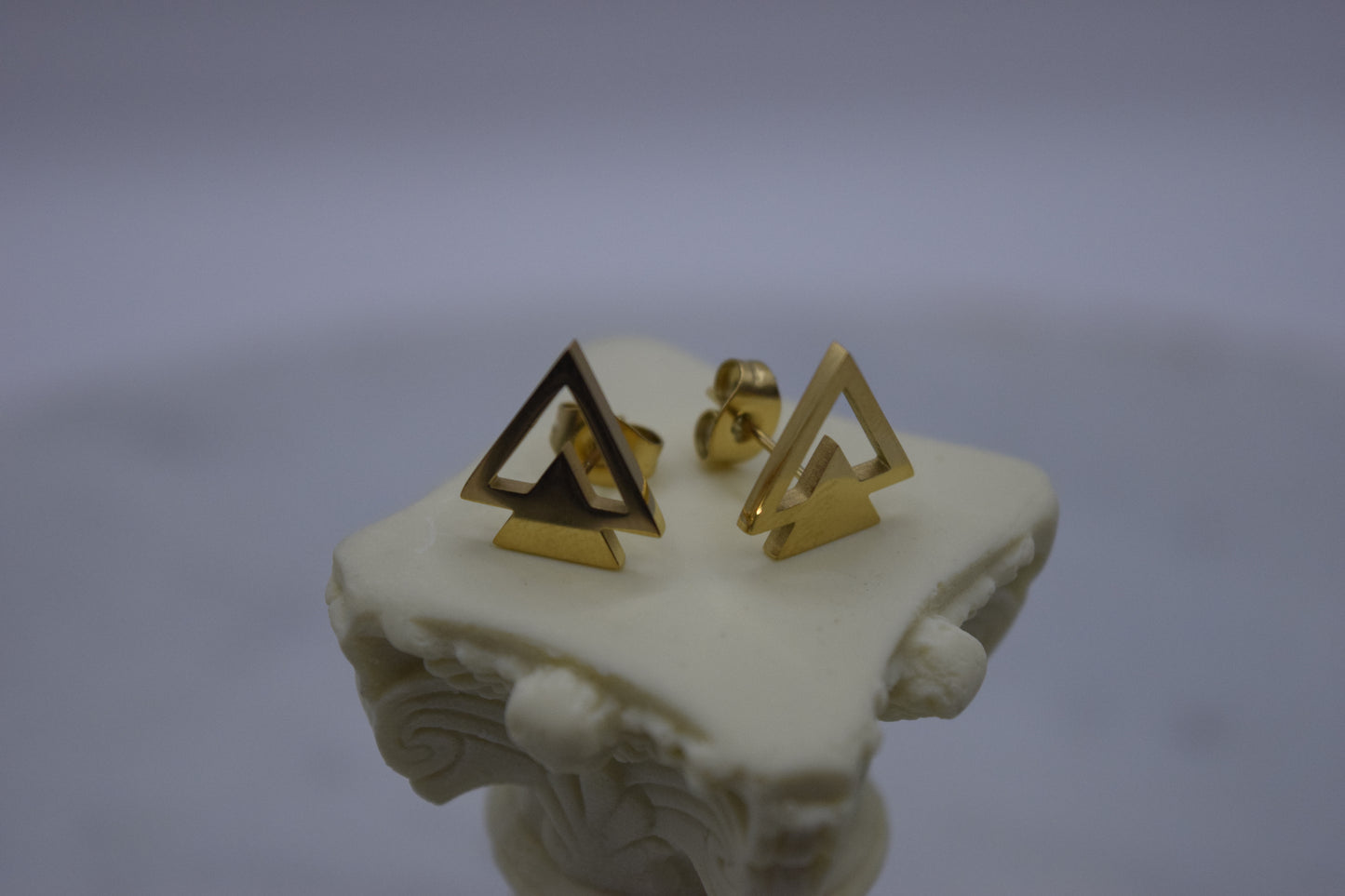 Double Triangle Gold