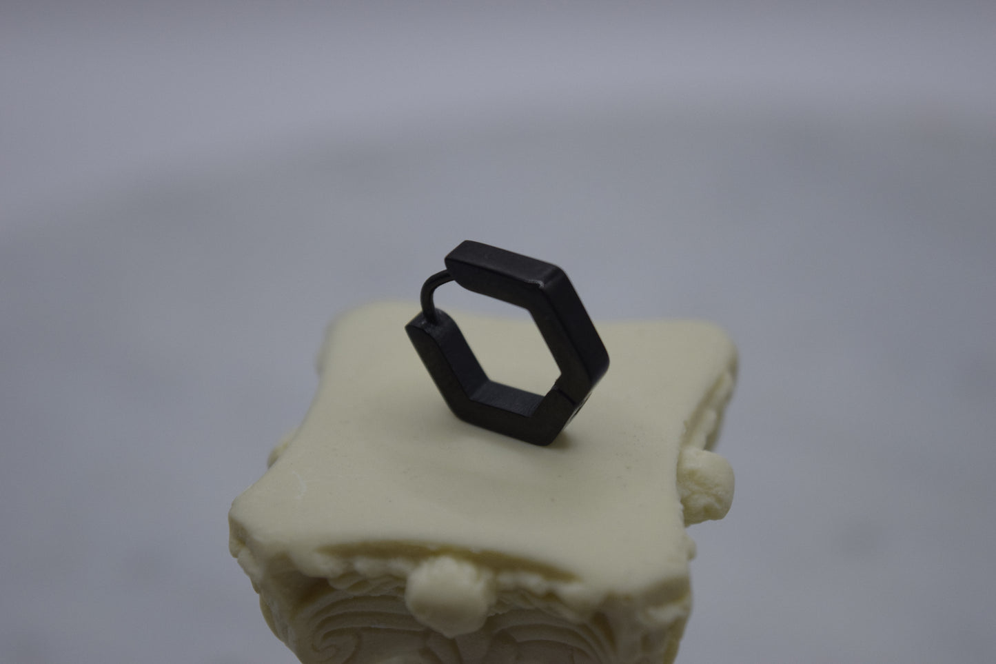Hexagon Black