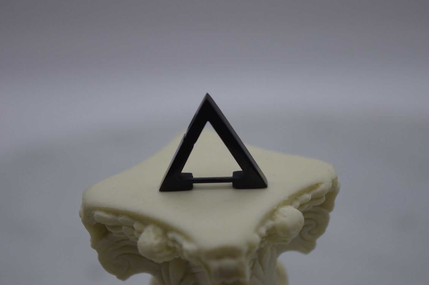 Triangle Black